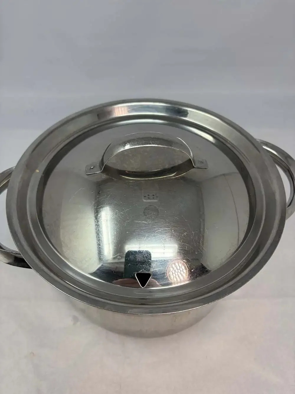 Hackman Stainless Steel 18/10 2 QT Stockpot with Vented Lid Made in Finland
